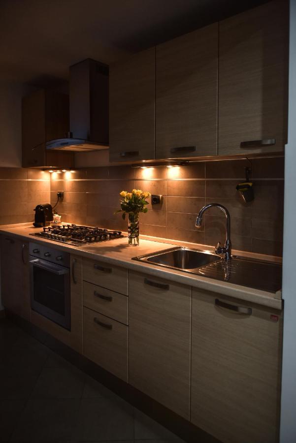 Modern Apartament Fagaras Ngoại thất bức ảnh